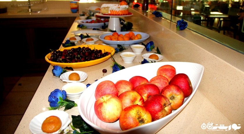 بوفه سلف سرویس