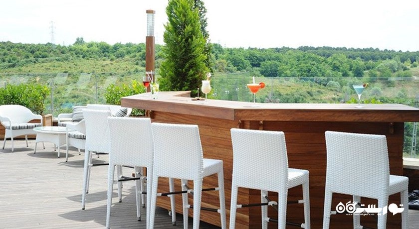 پول بار هتل لیماک یوریژیا لاکچری