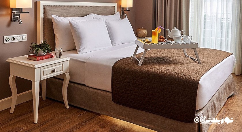 نمای تخت بزرگ سوئیت کلاب
