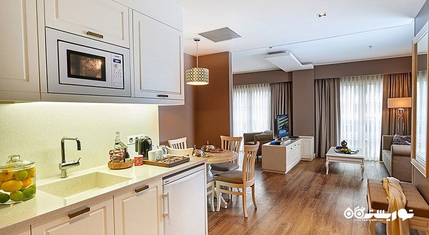 محوطه نشیمن سوئیت کلاب