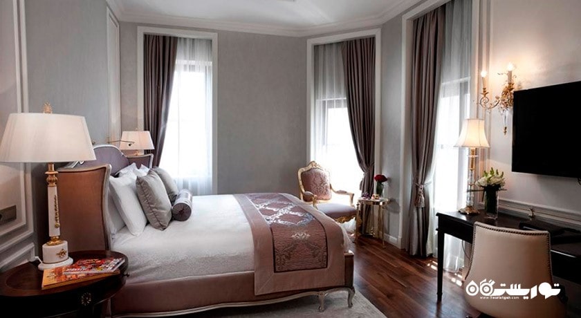 نمای تخت بزرگ اتاق دلوکس