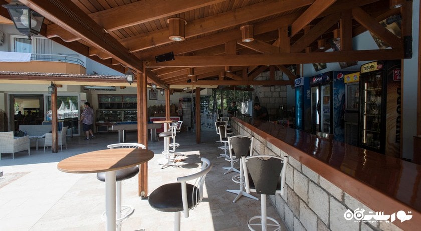 بار استخر  هتل آپارتمان اوپس