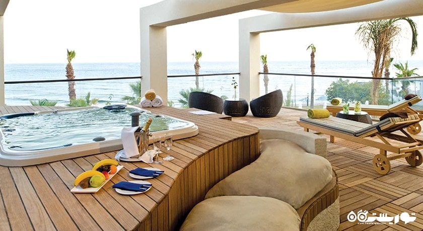 جکوزی موجود در سوئیت تراس