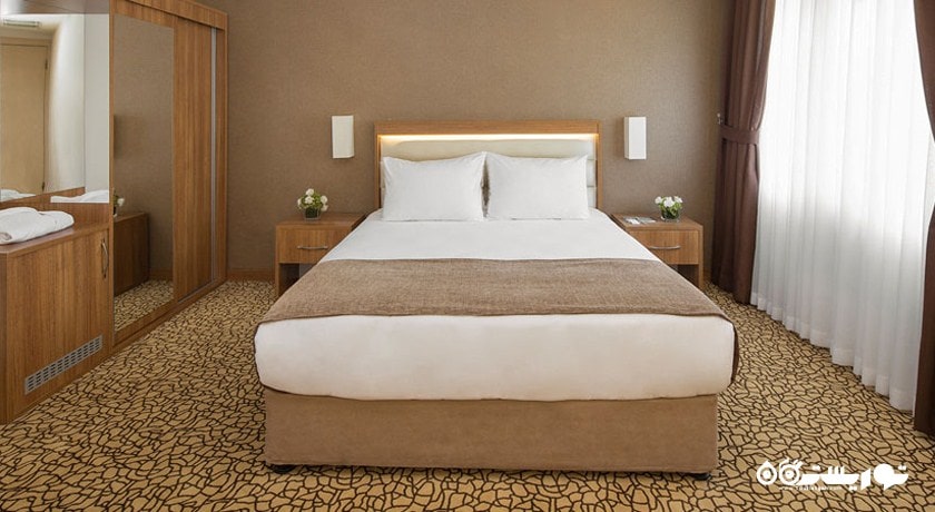 تخت بزرگ سوئیت جونیور