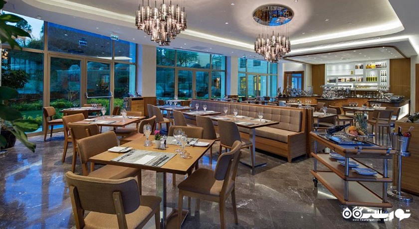 نمای کلی از رستوران مگنولیا