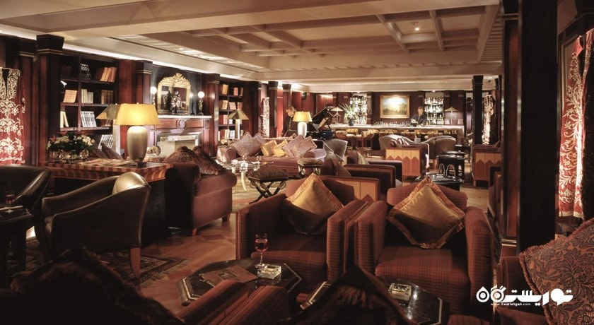 بار لایبراری هتل گرند حیات