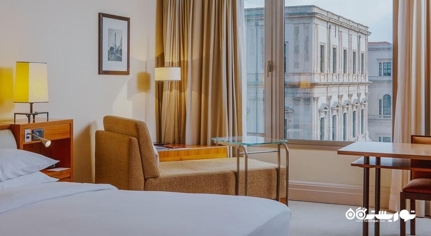 نمای تخت بزرگ اتاق دلوکس