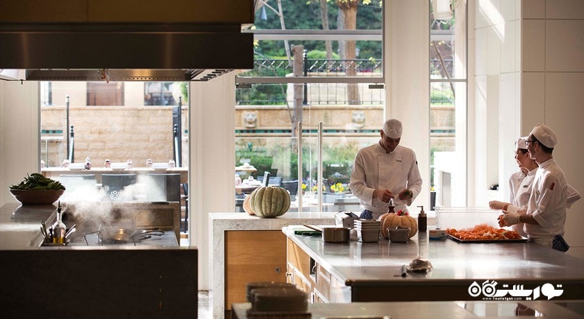 رستوران 34 هتل گرند حیات