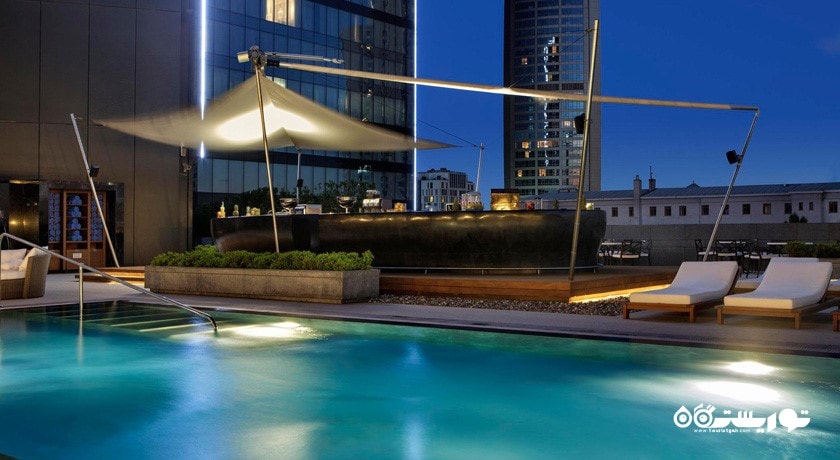 پول بار هتل هیلتون بومونتی