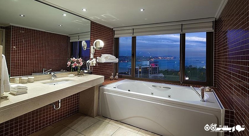 وان حمام سوئیت جونیور