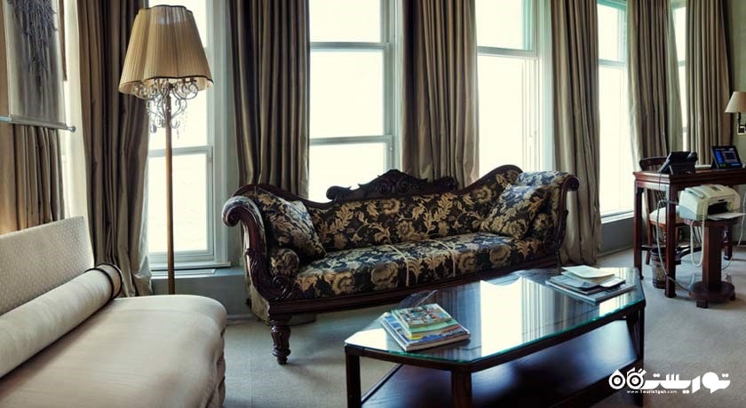 محوطه نشیمن سوئیت کوزم سلطان