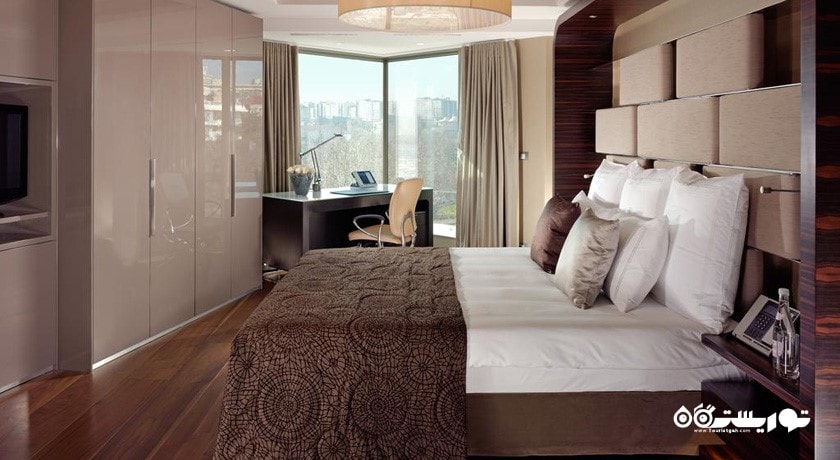 نمای تخت بزرگ سوئیت یک خوابه
