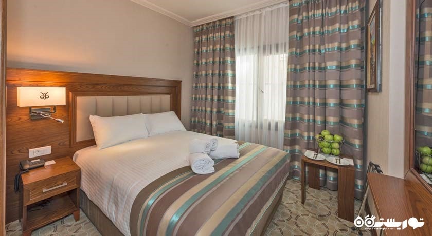 نمای تخت بزرگ اتاق باجت