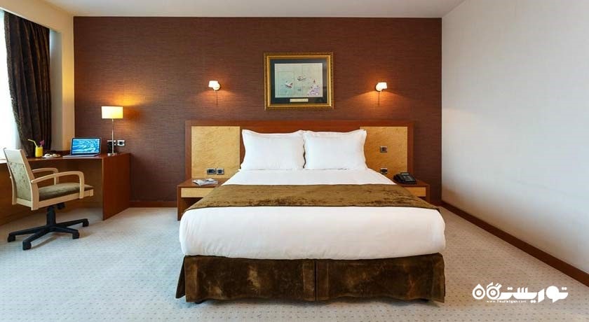 تخت بزرگش اتاق سوپریور