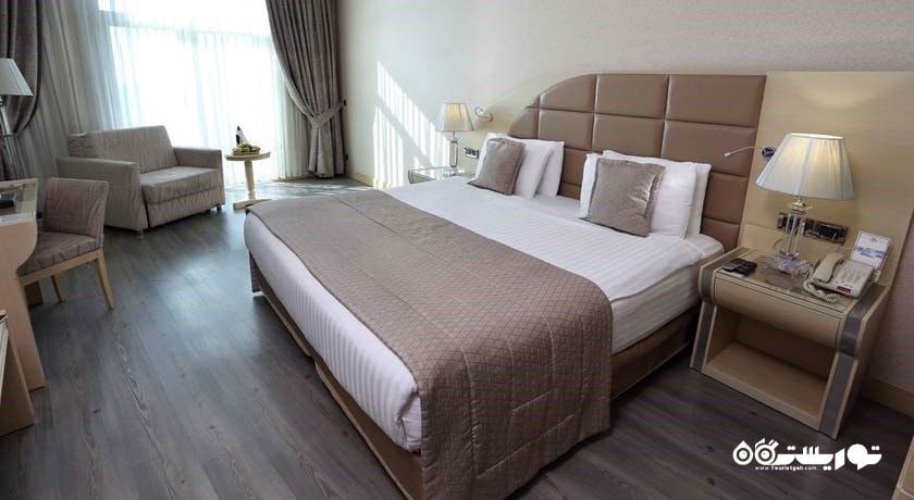 تخت بزرگ اتاق استاندارد