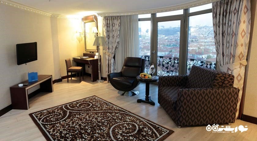 محوطه نشیمن سوئیت جونیور