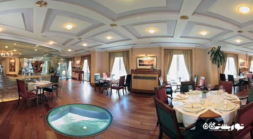 رستوران موزاییک هتل ارسین کرون