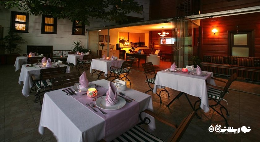 نمای رستوران رز گاردن