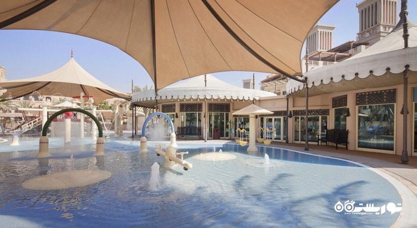 استخر روباز ویلاهای جمیرا مالکیا