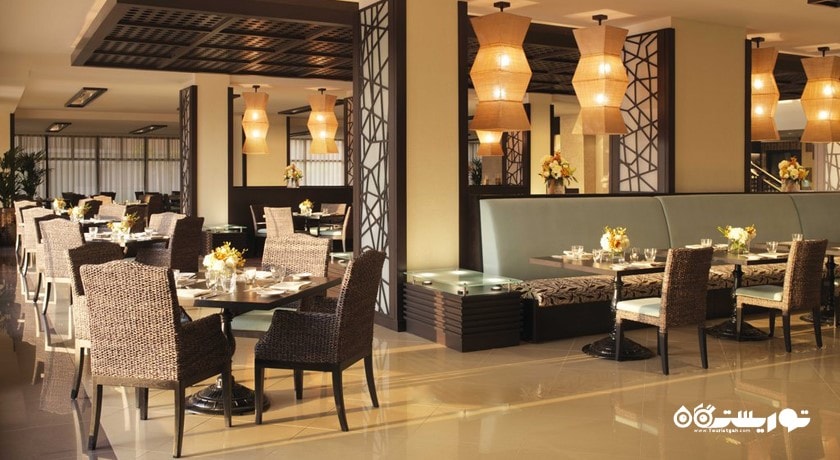 نمای رستوران بین المللی کرشندو