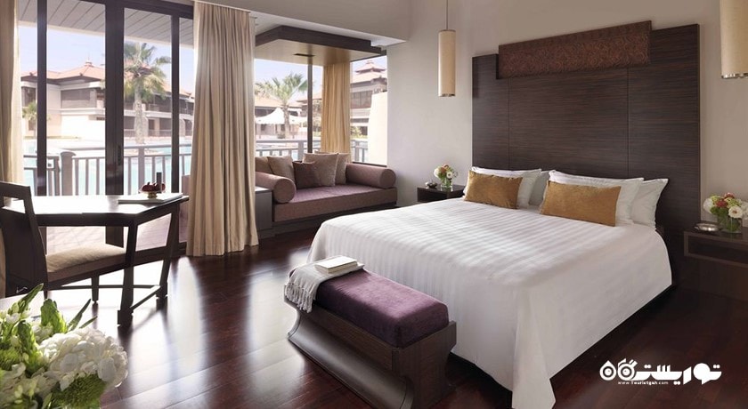 نمای تخت بزرگ اتاق دلوکس