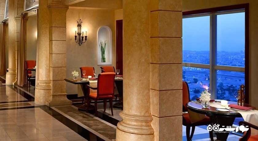 نمای رستوران ولانج ایتالیایی پکس