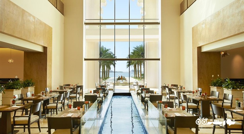 نمای رستوران بین المللی فلو کیچن