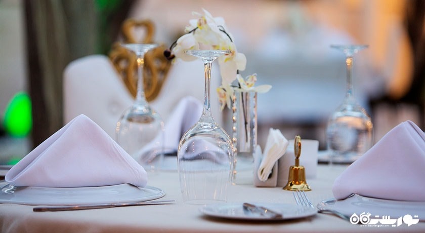 میز  رستوران هتل الگانس ایست	