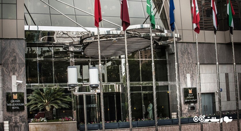 درب ورودی هتل گرند ملنیوم