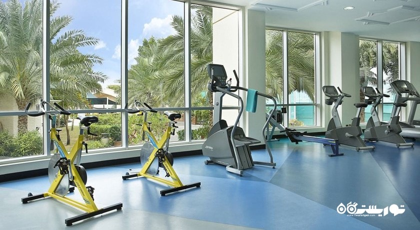 نمایی از سالن ورزشی هتل