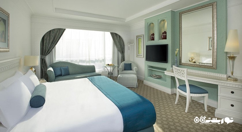 نمای تخت بزرگ اتاق تاور