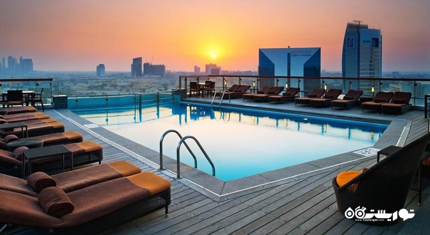 استخر روباز هتل هیلتون دبی کریک