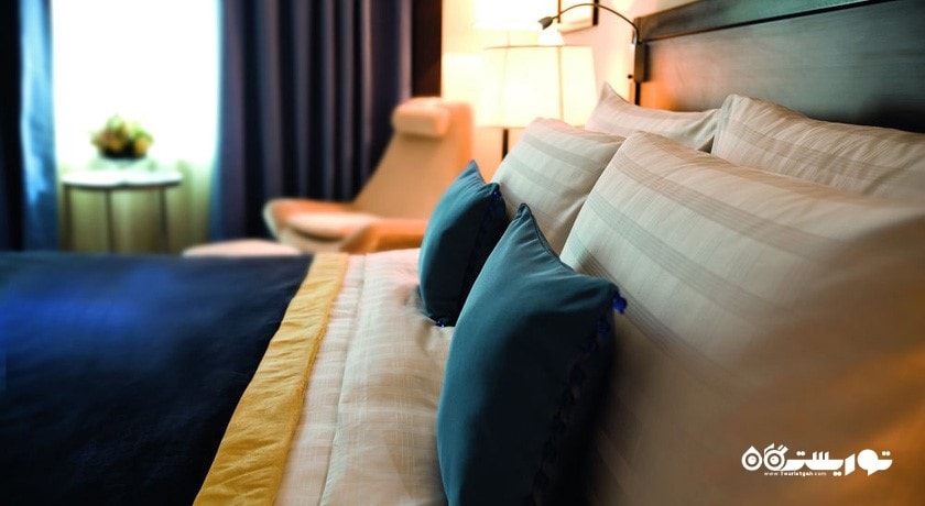 تخت بزرگ اتاق اگزکیوتیو