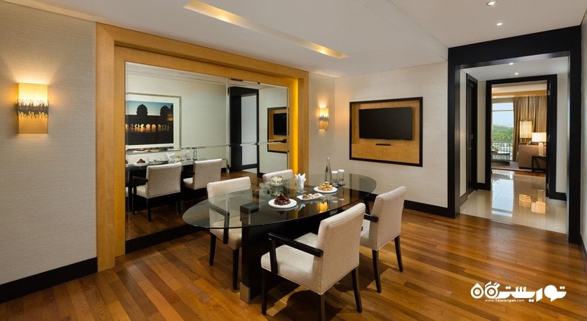 نمای میز غذاخوری سوئیت کرنر