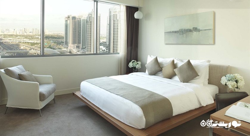 نمای تخت بزرگ اتاق دلوکس