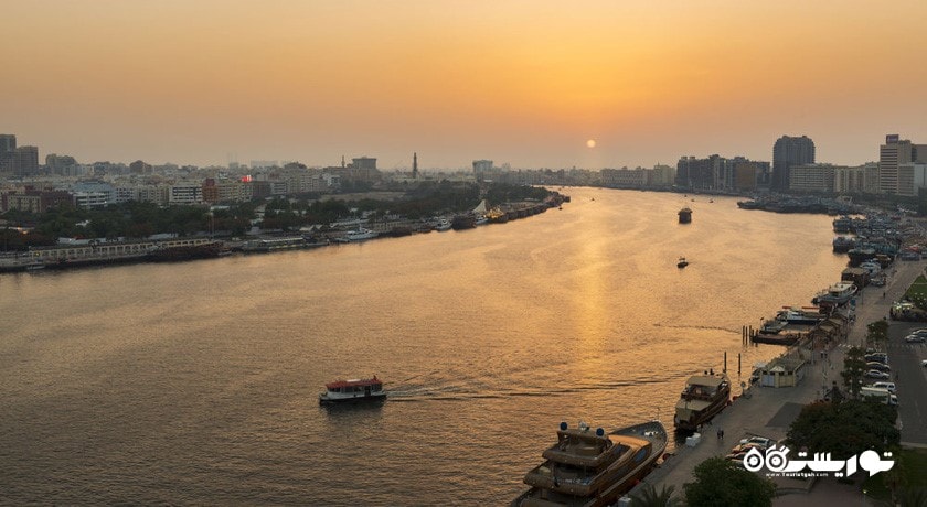 چشم انداز زیبای خور از داخل هتل