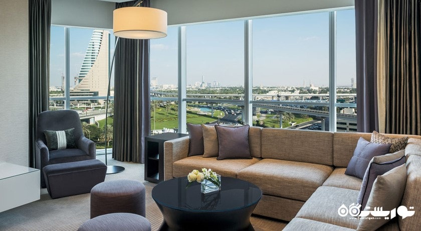 محوطه نشیمن آپارتمان سه خوابه