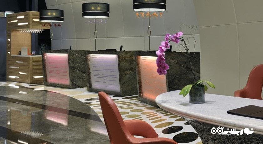 میز پذیرش هتل سوفیتل دان تان دبی