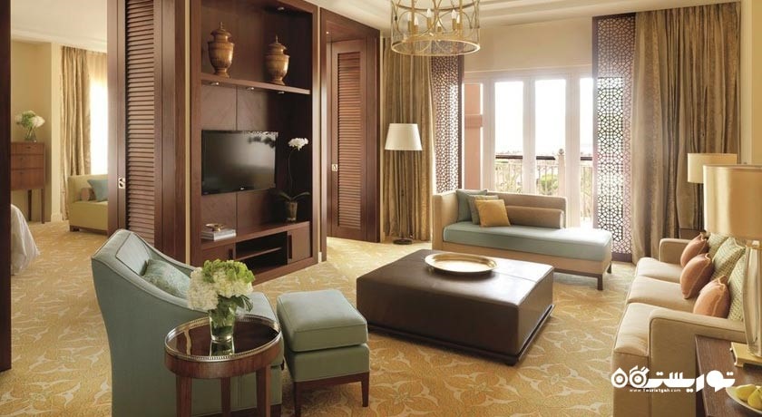 محوطه نشیمن سوئیت اگزکیوتیو