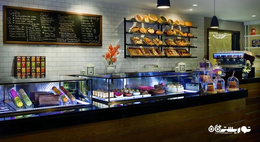 قنادی کیک هتل دِ ریتز کارلتون - فایننشال سنتر