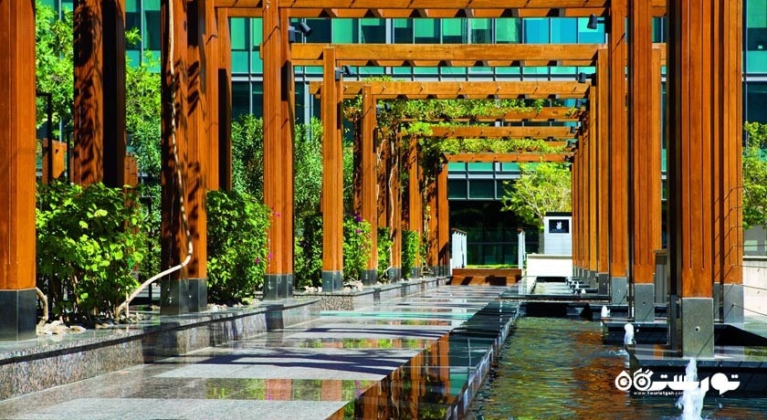 درب ورودی هتل دِ ریتز کارلتون - فایننشال سنتر