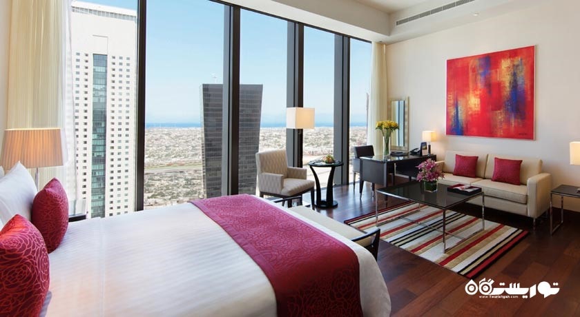 نمای تخت بزرگ اتاق دلوکس