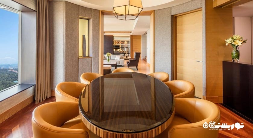 میز غذاخوری سوئیت پنت هاوس