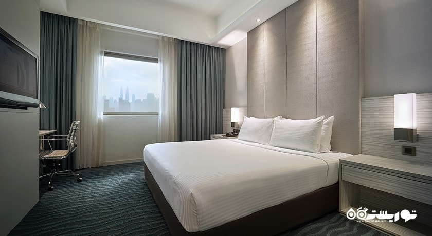 نمای تخت بزرگ اتاق سوپریور