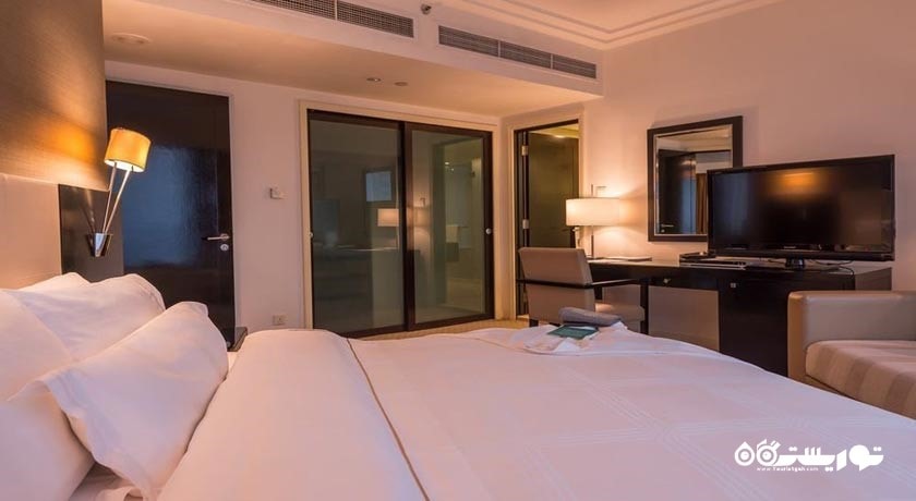 نمای تخت بزرگ سوئیت هتل