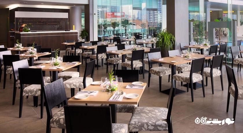 رستوران بین المللی اسپایز ات فوراما