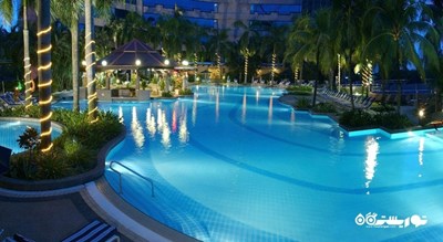 استخر روباز هتل رنسانس کوالالامپور
