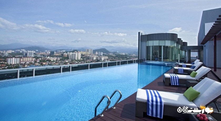 استخر روباز هتل سامرست امپنگ