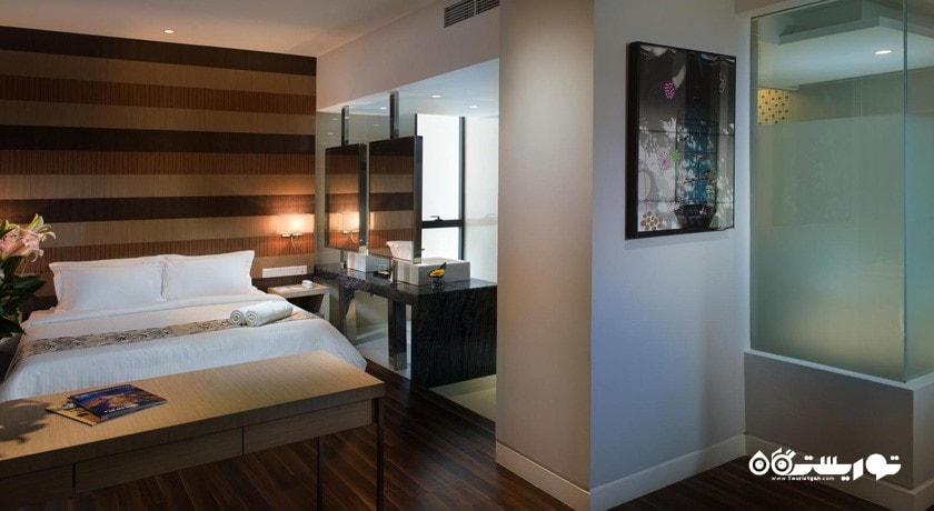 تخت بزرگ اتاق استودیو