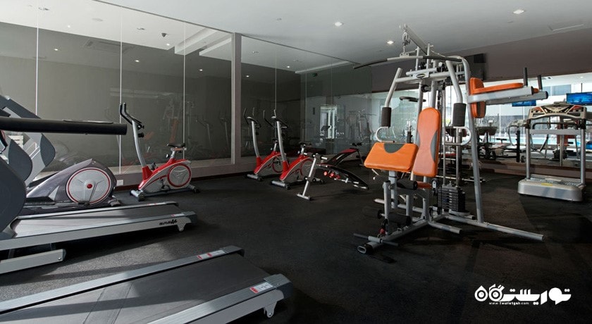 سالن ورزشی هتل فارنهایت سوئیتز